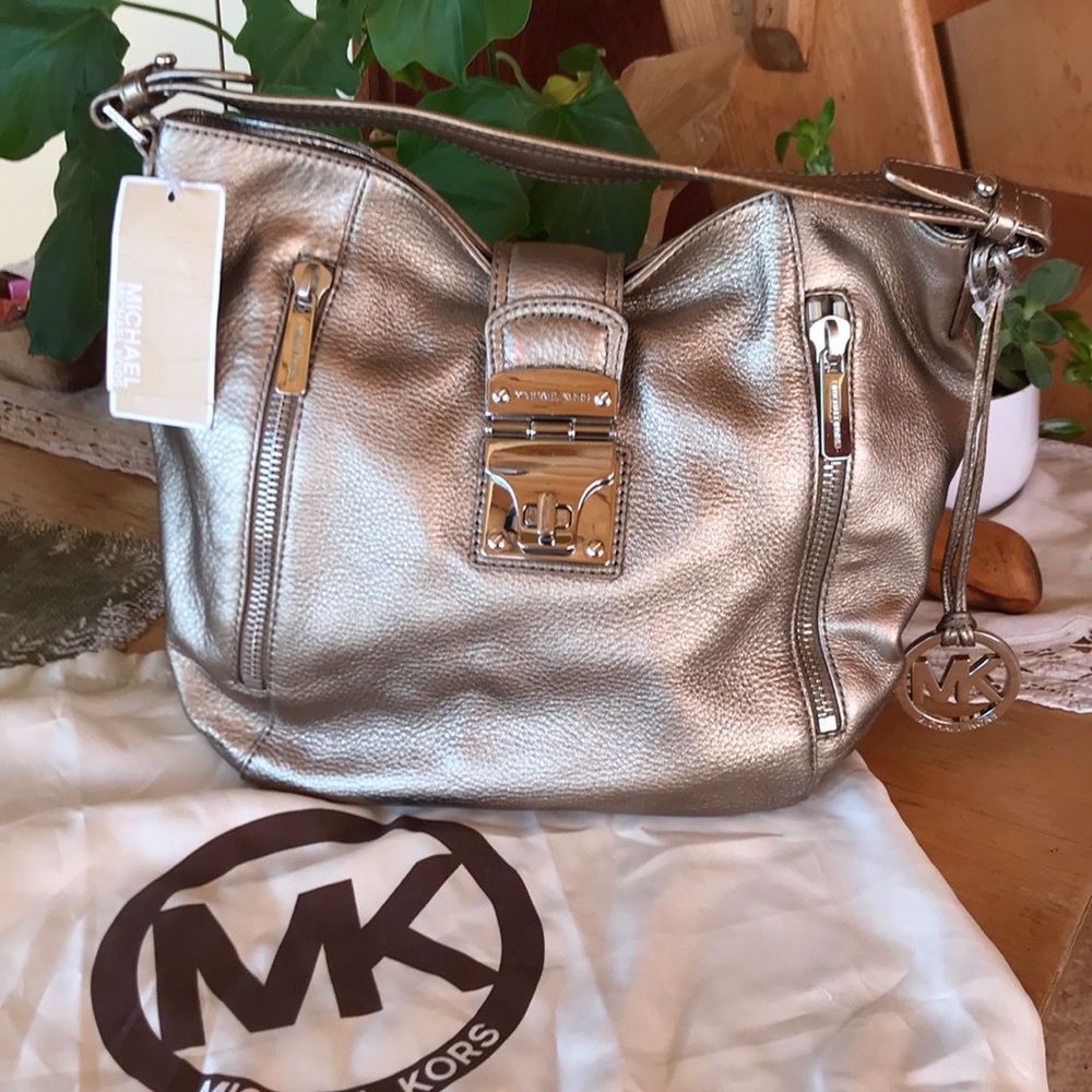 Michael Kors original leather bag in gold
